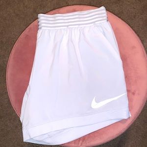 NWOT Nike | W’s Flex 4” Training Shorts